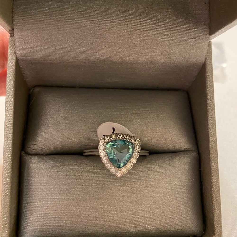 Fragrant Jewels Halo Blue Poppy Ring Size 7 NWT